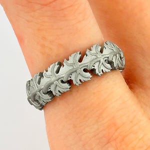 Solid 14k Gold Maple Leaf Wedding Band Nature Inspired Jewelry Rustic Fall Forest Jewelry