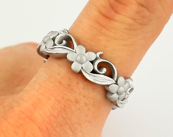 Nature Inspired Flower Ring 14k Solid Gold Unique Wedding Band