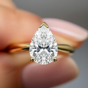 3 Carat Pear Shape Lab Grown Diamond Solitaire Ring Pear Diamond Engagement Ring 14k Yellow Gold Ring 3 CT Solitaire Ring