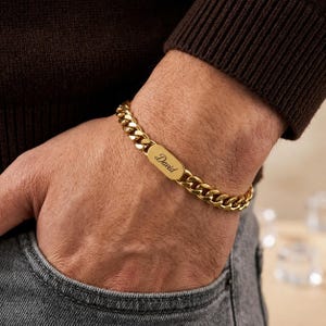 Personalisiertes kubanisches Gliederarmband aus Gold für Herren, individuell graviertes Namensarmband, Vatertagsgeschenk, Geschenk für ihn, bedeutungsvolles personalisiertes Geschenk