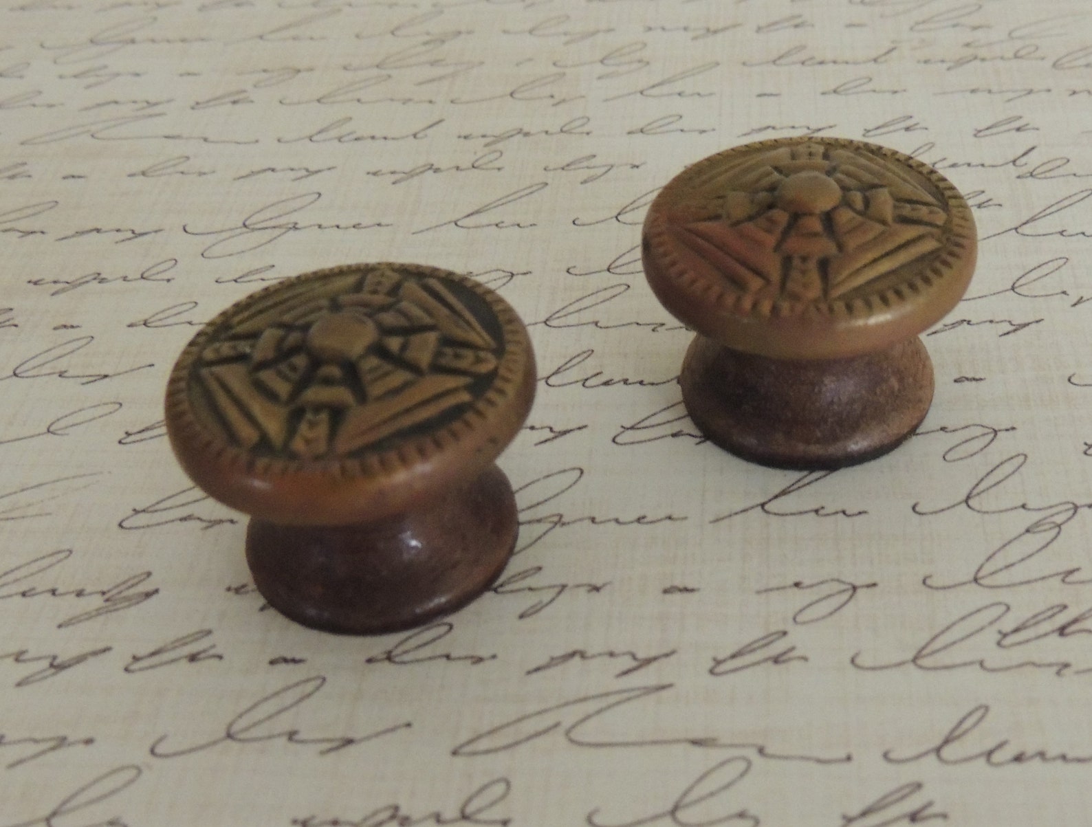 2 Antique WOOD & BRASS Drawer Pulls 1 1/8 Across Etsy