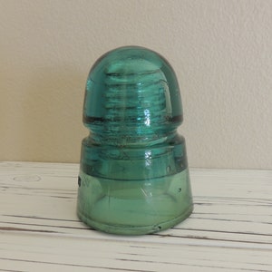 GLASS INSULATOR Vintage AQUA Hemingray Made in U.S.A. Midcentury Smooth Top No Cracks Light Catchers Shelf Decor Collectible Glass