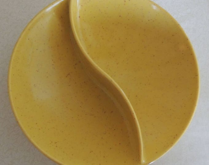 Vintage Midcentury Plastic Serving Bowl HOLIDAY by Kenro USA Harvest