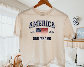 Comfort Colors Retro America 4th of July: USA 250 Years 1776-2026 Boxy Tee, Vintage Varsity USA Graphic Top boxy tee