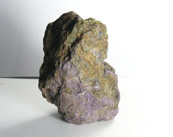 Stichtite and Serpentine Mineral Specimen from Australia, 112 g, all natural, small cabinet specimen, (rc42122)