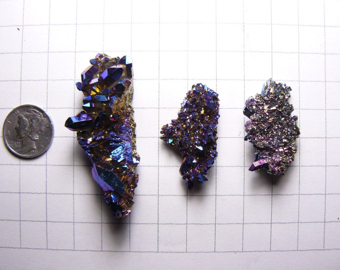 Lot of 3 Aurora crystal clusters, 2 Rainbow and 1 Cobalt Azotic Crystals, lab technology,  (au51841)