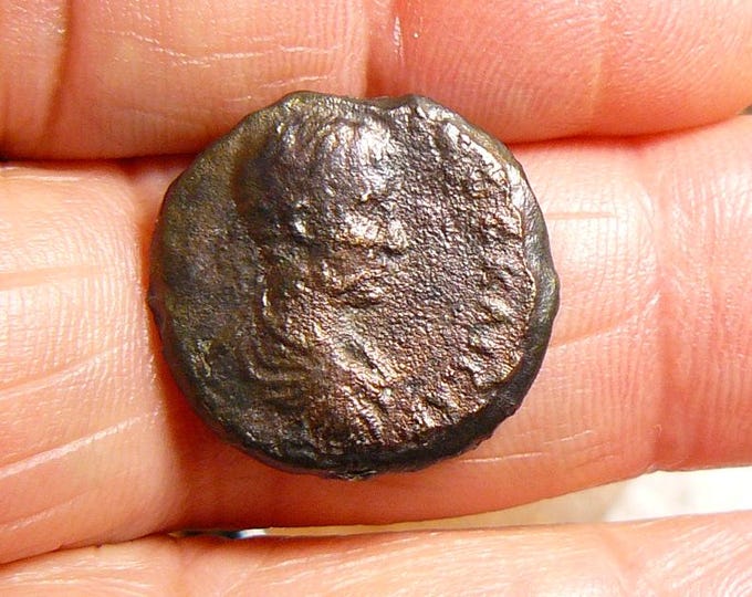 Ancient Roman or Greek coin, electronically cleaned for jewelry or gift, bronze 25mm, unidentified., 8.7 g.  Unidentified coin. (c03)