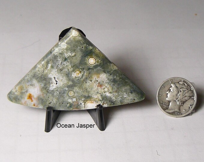 Ocean Jasper Slab: Triangle Shape, Natural Multi Colors, with Stand, Orgin Madagascar (25192)