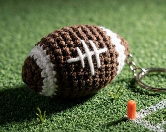 Patrón de llavero de fútbol a crochet / Balón deportivo amigurumi fácil (descarga digital)