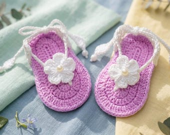 Patrón de sandalias de bebé a crochet en PDF / Patrón de patucos para bebé de 0 a 3 meses con videotutorial / Zapatos de bebé con flores para hacer tú mismo / Patrón de sandalias de verano para recién nacidos