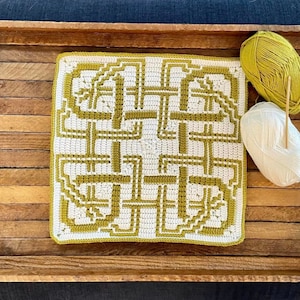 January Knot Crochet Pattern & Charts from 2023: A Year of Celtic Knots. Large Square. Interlocking, Center-out + Bottom-Up Overlay Mosaic.