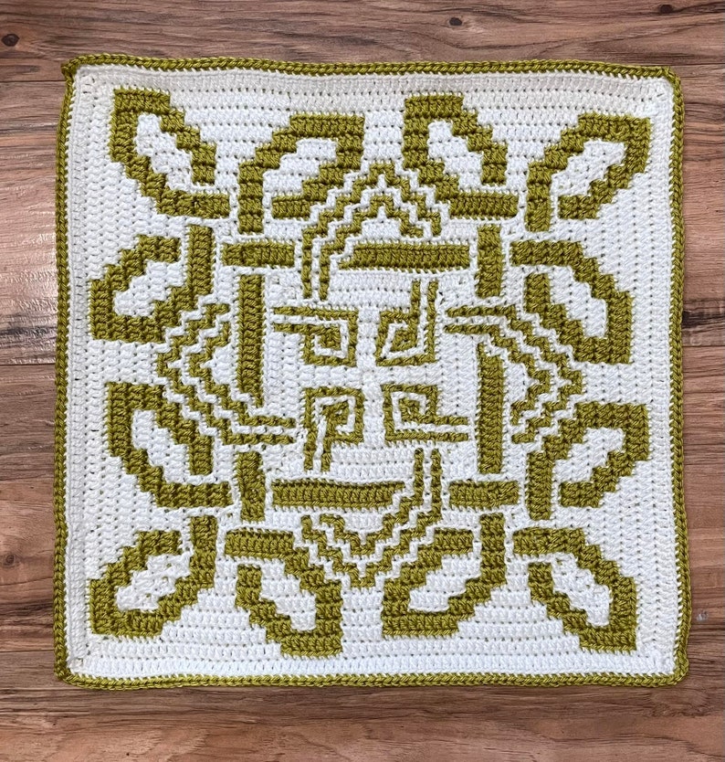 July Knot Crochet Pattern & Charts from 2023: A Year of Celtic Knots. Large Square. Interlocking, Center-out and Bottom-Up Overlay Mosaic. image 6