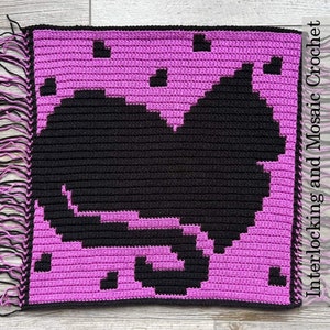April Cat from 2022: A Year of Cats eBook of Interlocking (Locked Filet Mesh / LFM) and Overlay Mosaic Crochet Patterns and Charts