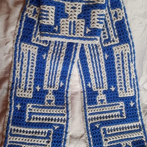 Razors Scarf - Locked Filet Mesh and Mosaic Crochet patterns from 2020 Father&#39;s Day CAL throw blanket