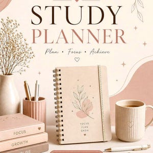 Puede incluir: Planificador de estudio estético con el texto "Study Planner" y "Plan, Focus, Achieve". La imagen incluye un cuaderno de espiral, libros, una taza y bolígrafos. El planificador tiene 31 páginas y es un PDF imprimible.
