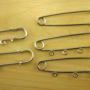 5 - Kilt Style Safety Pin Brooch Charm Holder. Wedding Bouquet Photo Charm Pin. Iron.  Platinum Tone. Asst Loop Options. Charms not included