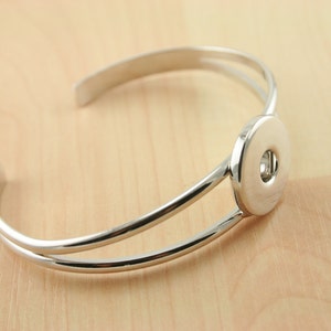 Open Style Bracelet Bangle Snap Base - DIY. Works with Snap Jewelry -Decorate with 16mm and 18mm Snap Top Bezels. Sold by the bracelet (1).