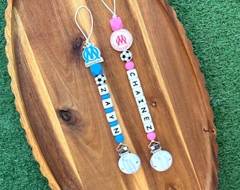 Gepersonaliseerde speenclip met OM-voetbalmotief voor baby | Speenclip met naam | Cadeau voor babyjongen/meisje