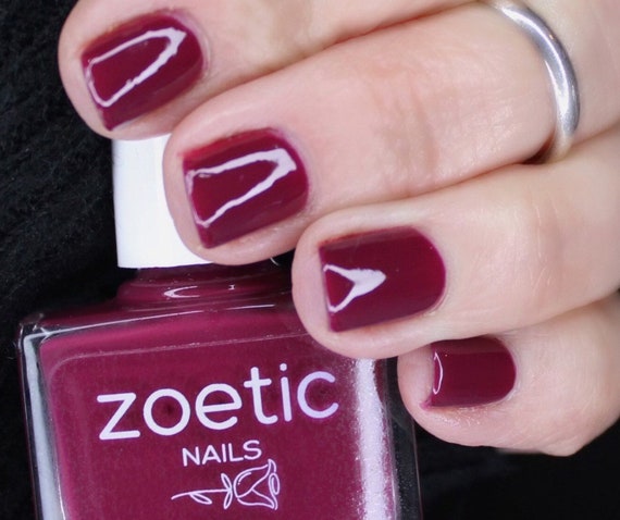 Gorgeous Berry Red Nail Designs to Try in 2019