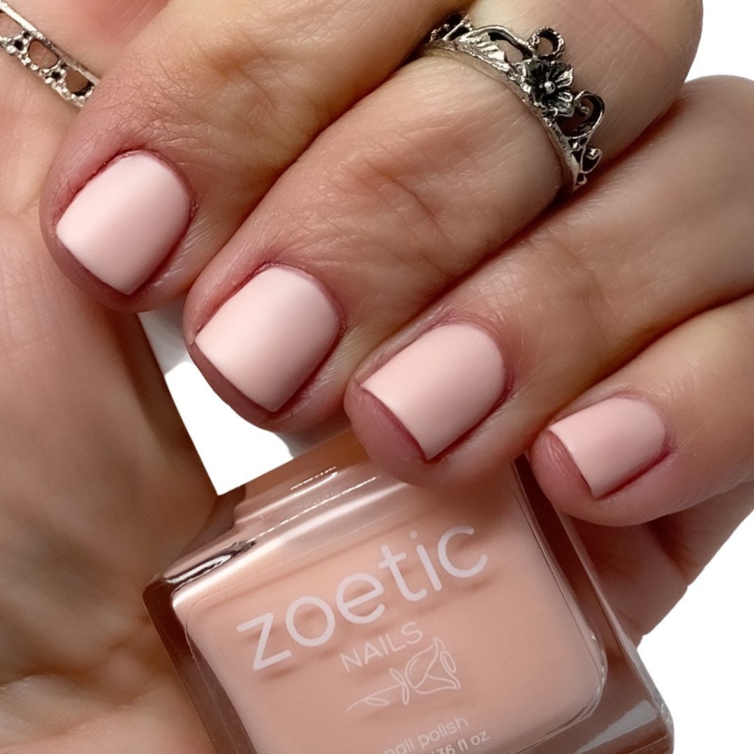 25 Best Neutral Nails to Inspire You | Neutral nails, Sheer nails, Neutral  gel nails