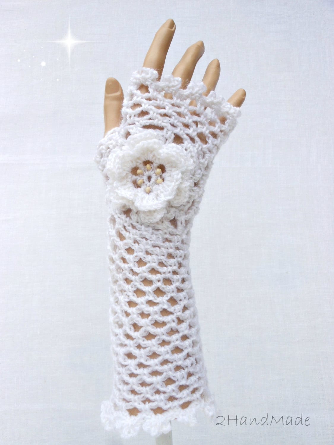 35 Beautiful and Stylish Monochrome Crochet Patterns 14 Irish Lace Crochet Fingerless Gloves Hand Warmers Merino