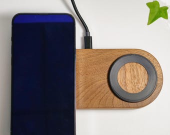 Walnut Wood Dual Magsafe Wireless Charger - Handmade Vinyl Style 30W Fast Charging Station
