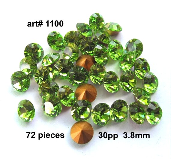 30pp Peridot Crystals, Vintage art #1100 Loose Crystals, Green rhinestones