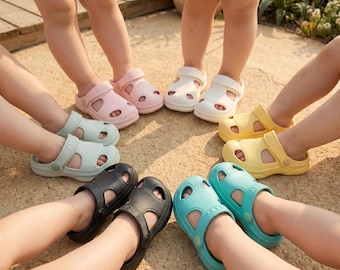 Tamancos infantis, sapatos de verão para bebês e crianças pequenas, sapatos de praia em EVA, sandálias antiderrapantes, sapatos fofos para bebês, presente para crianças pequenas