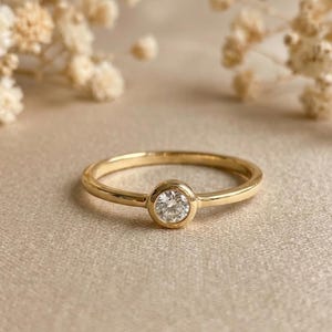 Lab Diamond Solitaire Ring, minimalistische ring set Lab Diamond Ring, sierlijke diamanten ring, stapel diamanten ring, 14k Promise Ring, unieke ring