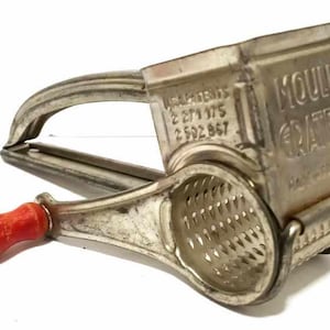 Antique 1950&#39;S MOULI  Rotary Grater Red Wood Handle