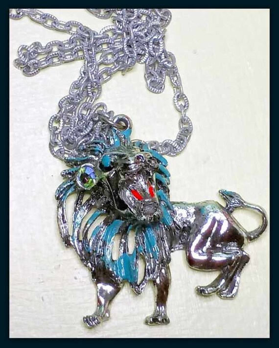 Vintage Chain and Rhinestone Lion Pendant Necklace - image 3