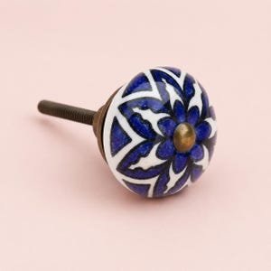 Blue White Floral Ceramic Drawer Knob, Hand-Painted Boho Cabinet Handle