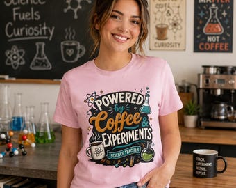 Powered by Kaffee-Wissenschaftslehrer-T-Shirt, lustiges Wissenschafts-T-Stück, Chemielehrer-Spitze, Geschenk der Wissenschaftsabteilung, Biologielehrer-Hemd