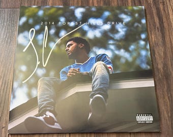 J. Cole – vinylplaat FOREST HILLS DRIVE 2014 – gesigneerd door kunstenaar