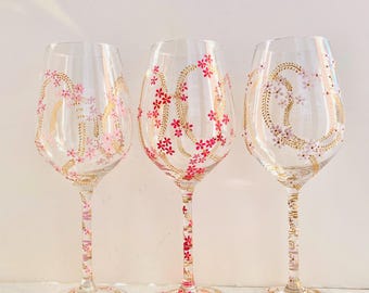 Verre à vin français peint main – Verre fleuri doré – cadeau pour elle - Cadeau mariage original – Artisanat français – Fait main à Paris