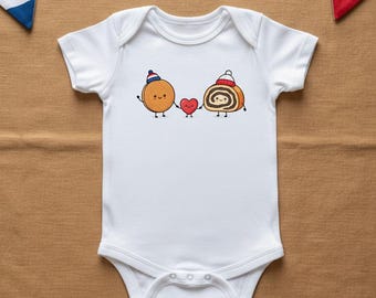 Regalo de bebé polaco holandés | Mono Stroopwafel Makowiec | Fiesta de bienvenida al bebé | Cadeau de piscinas holandesas | Holendersko-polskie Body Prezent