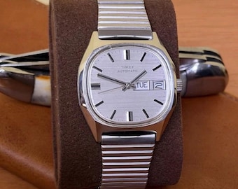 Vintage Timex Silver TV Dial 32mm Automatic Day Date Watch Runs VTG 1980s 80s