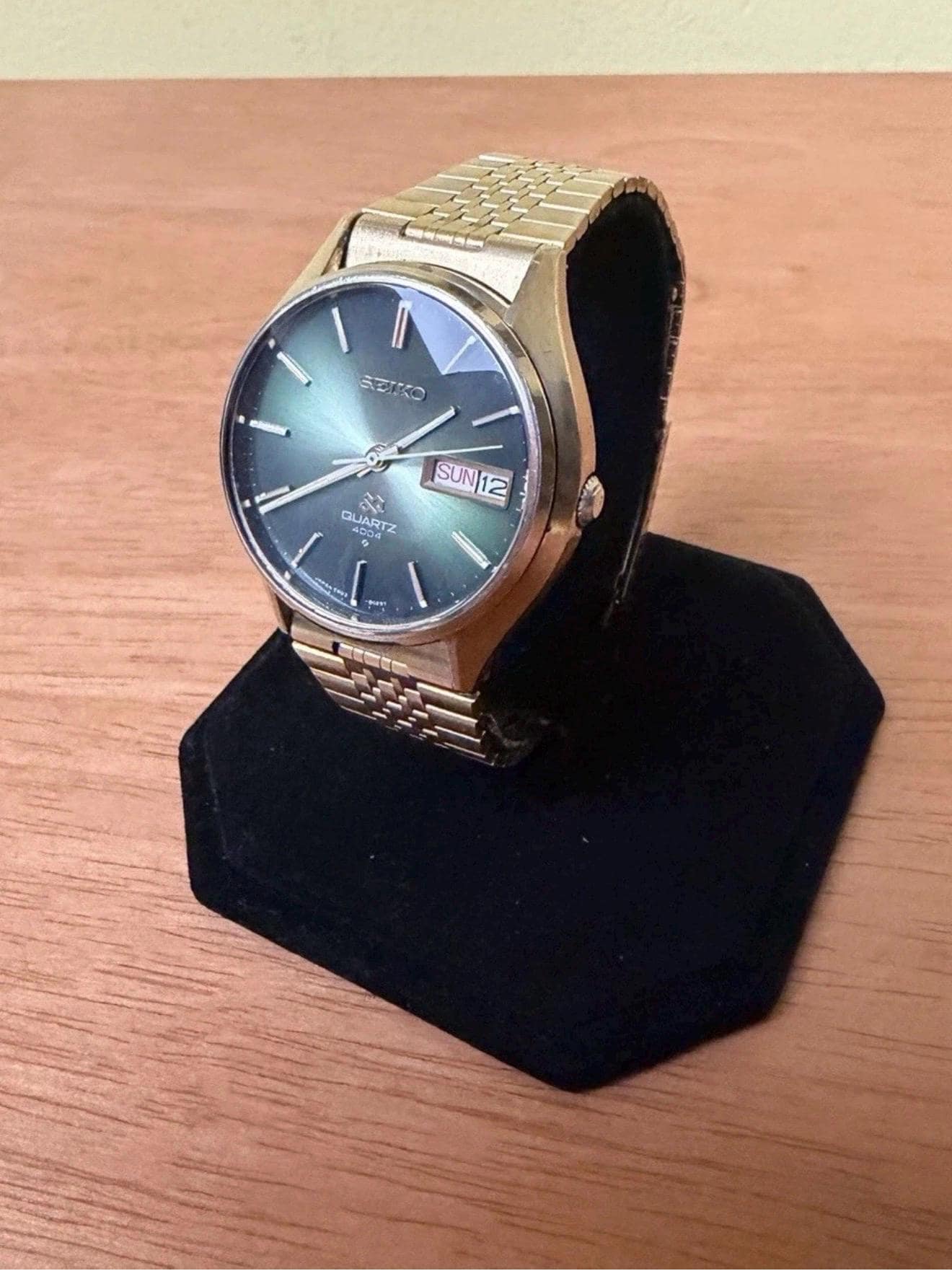 Vintage Seiko SQ 4004 Men 0903-8019 Day Date Quartz 37mm Watch New Battery