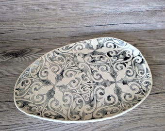 Small antique pattern plate