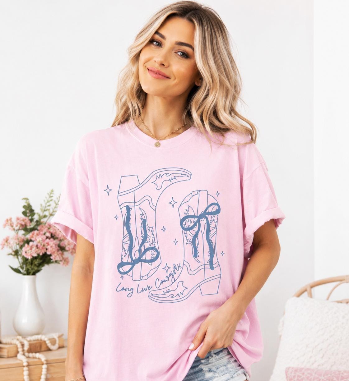 Long Live Cowgirls Shirt Comfort Colors, Trendy Women's Tshirt, Country Music Shirt, Western Cowboy Tee, Cowgirl Boots Shirt, Concert Tee