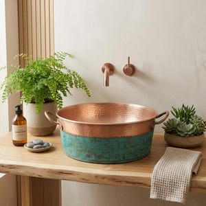 Lavabo de cobre artesanal con pátina verde, lavabo rústico de granja con asas, lavabo marroquí martillado, lavabo de encimera.