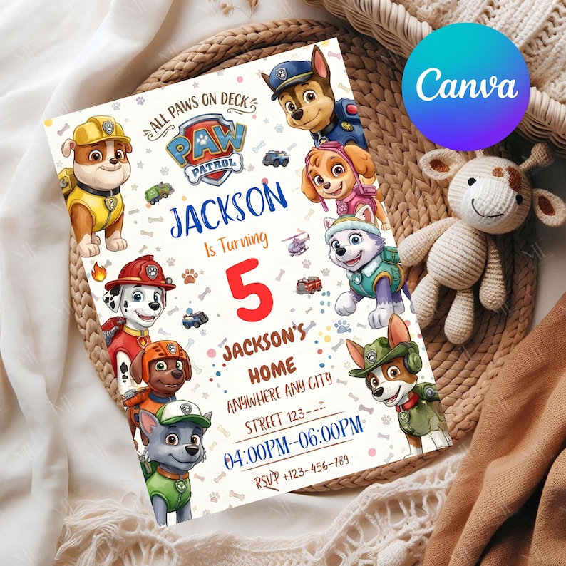 K&ouml;nnte beinhalten: Eine Geburtstagseinladung im Paw Patrol-Stil mit Zeichentrickfiguren und dem Text "Jackson wird 5". Die Einladung enth&auml;lt Veranstaltungsdetails und eine Kontaktnummer. Das Design ist farbenfroh und kindgerecht.