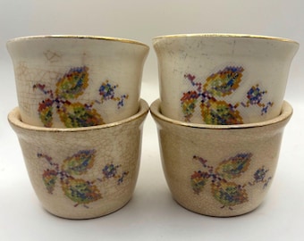 Vintage Harker China Petit Point Puddingbecher (4) Salz- und Pfefferstreuer (1 Set)
