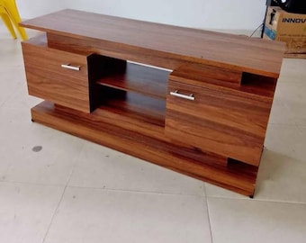 Nowoczesny drewniany stolik pod telewizor z miejscem do przechowywania, minimalistyczny stolik konsolowy do multimediów, zestaw rozrywkowy do salonu, ręcznie robiony mebel z drewna
