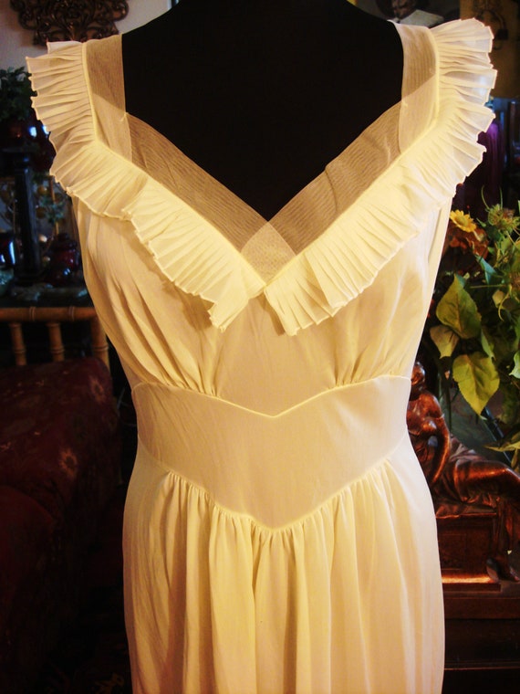 Vintage 1990s Yellow Pastel Dreamy Lingerie Night… - image 2