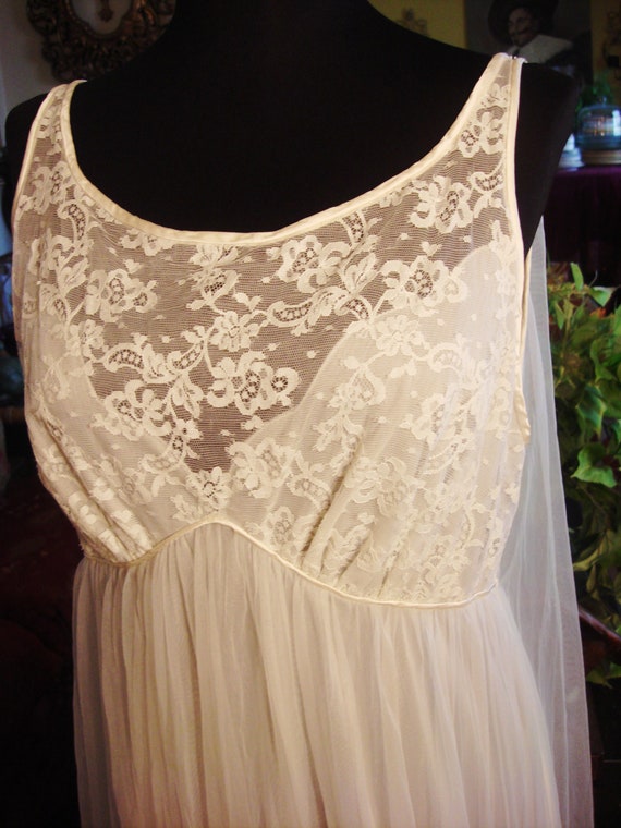 Vintage 1990s Lace Upper Soft White Lingerie Gown - image 3