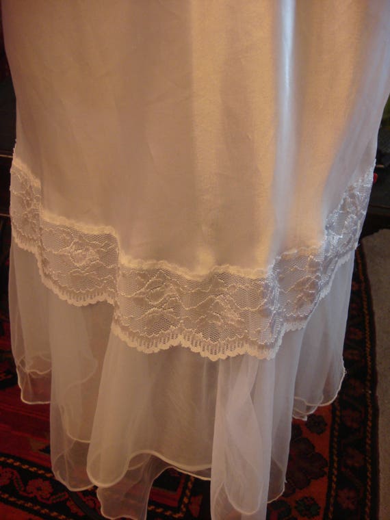 Vintage 1970s White Slip Dress with Pleated Fish … - image 3