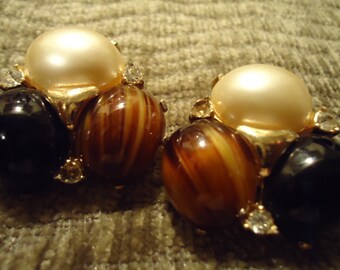 Vintage 1970s Multi Clusters with Pearls Clipon Earrings
