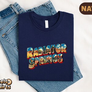 Radiator Springs Shirt, Disneyland Familienausflug Pullover, Lightning McQueen T-Shirt, Disney Cars Film Top, Retro Disney Pixar Kinderbekleidung Bild 9