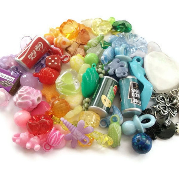 100 Gumball Charms, Kitsch Kawaii Rainbow Colorful Plastic Beads